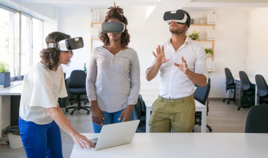 AR and VR are Becoming More - 7 Top e-commerce Trends to Watch in 2020